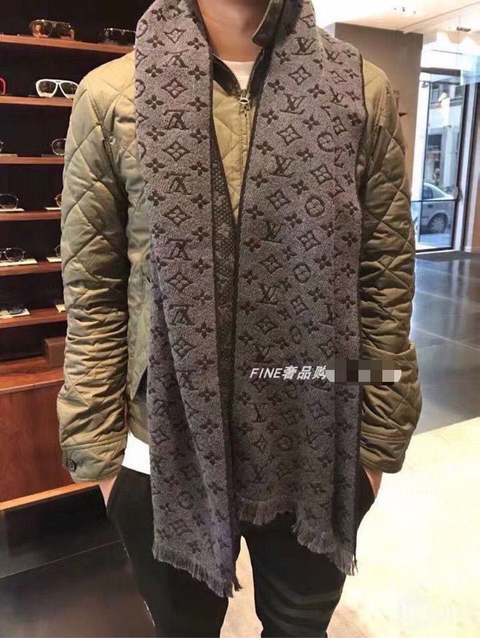 Louis Vuitton Scarf LV00032